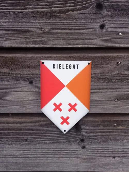 kielegat muurschildje 8
