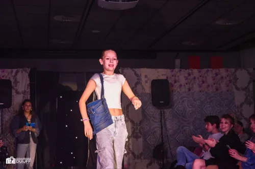 modeshow art 1024x683