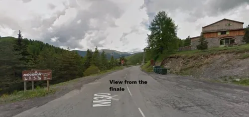 Vista del lugar de la línea de meta en la cima del Col de la Couilloie.