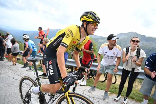 Cian Uijtdebroeks se quedó con la miel en los labios en el Tour de República Checa