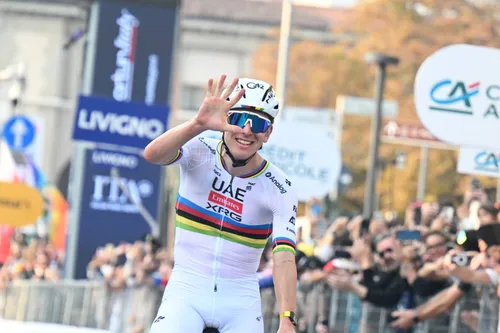 Tadej Pogacar ganó Il Lombardia por quinta vez consecutiva
