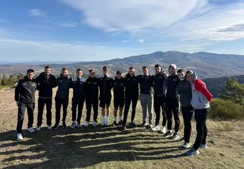 El Burgos, en su primera concentración de la temporada (Foto Daniel Montes)