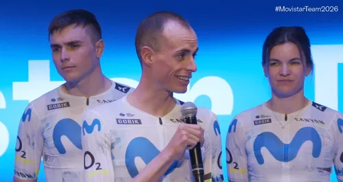 Enric Mas, con Raúl García Pierna, en la presentación de Movistar Team.