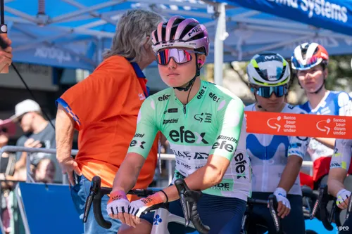 Paula Blasi, durante el Tour Down Under Femenino 2026 en el que acabó en el podium