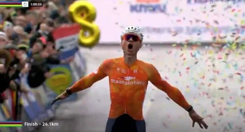 Mathieu van der Poel, celebrando su triunfo en el Mundial con el 'Siuuu' de Cristiano Ronaldo