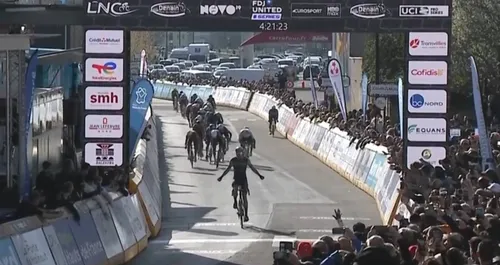 Alec Segaert ganó el Grand Prix de Denain 2026.