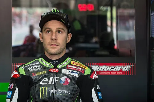 Ben figura la KTM RC8R ufficiale