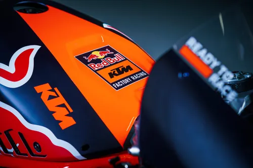 427160 red bull ktm rc16 details 7 1