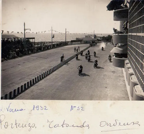 Troy Corser ai box BMW Motorrad Motorsport