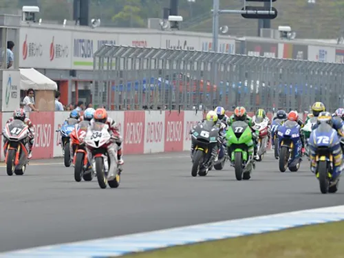 La coppia Forward Racing formata da Lorenzo Baldassarri e Luca Marini