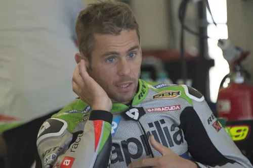 Sylvain Guintoli prende contatto con la nuova Suzuki GSX-R 1000