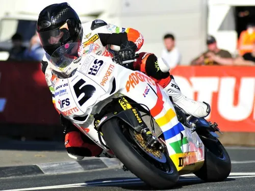 bruce anstey padgetts honda tt 2011