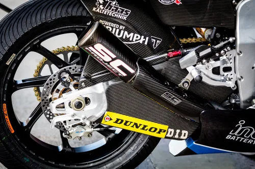 carbon moto2 1 1536x1024