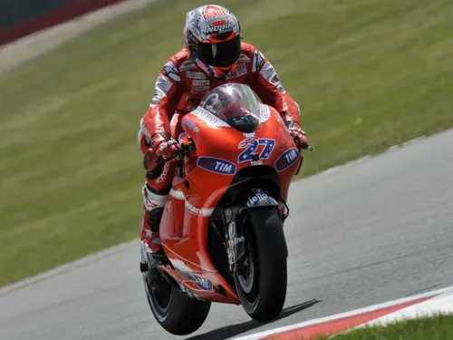 casey stoner motogp silverstone gara