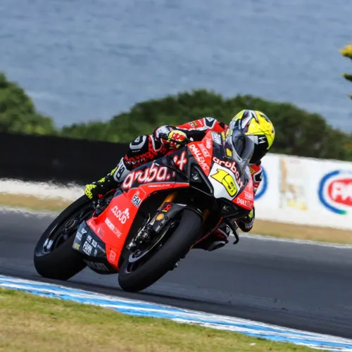 Nuova livrea, vecchia la Fireblade per F.C.C. TSR Honda France