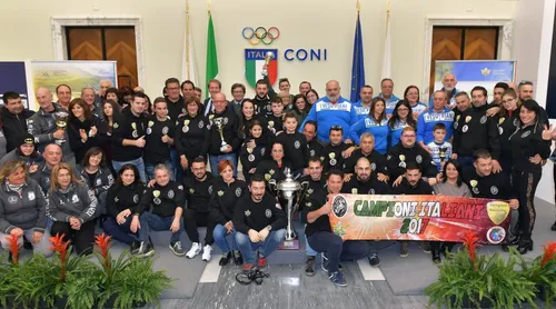 Carmelo Morales (31) a confronto con Ivan Silva (22)