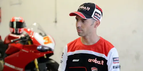 Duello tutto in casa Avintia Blusens BQR tra Barbera e Aoyama