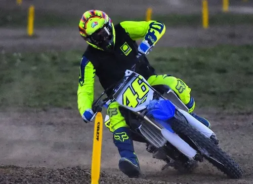 Lorenzo Zanetti in sella alla Panigale V4 a Jerez. Foto: MCN Sport 