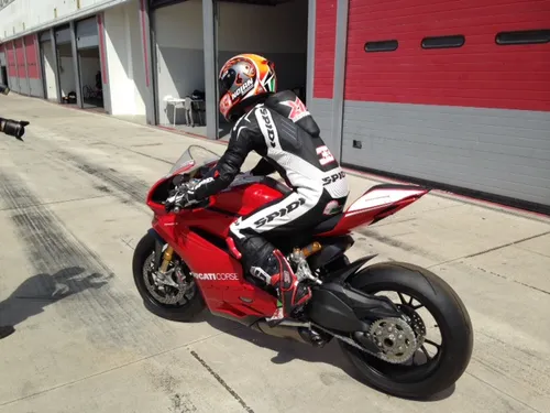 Stefano Cruciani torna alla vittoria in Supersport