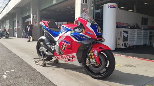 djmstdrx0aihyns e1533226981112