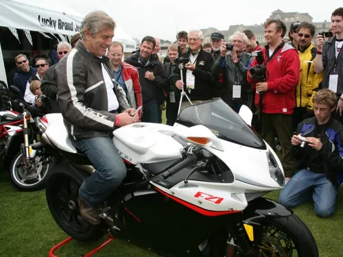 giacomo agostini mv agusta