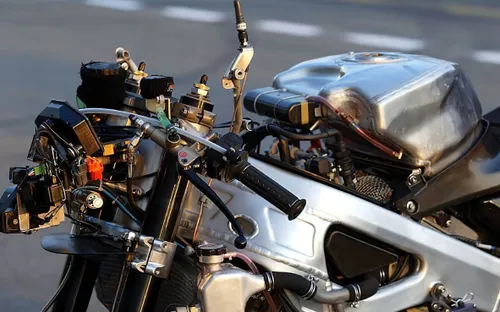 honda rc211v 49575 e1587397843278