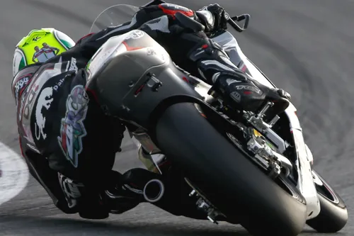 Terzo crono per Tom Sykes