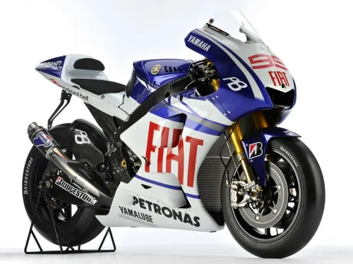 jorge lorenzo yamaha m1 2010