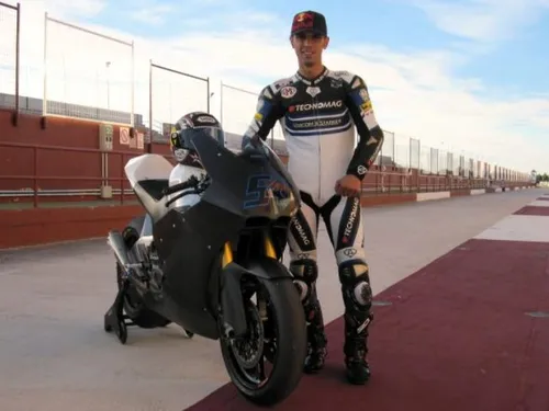 Gran giro di Takuya Tsuda con Yoshimura Suzuki