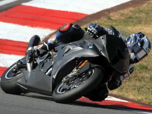 leon haslam portimao action test 1