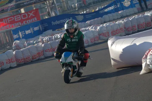 Il box di Yamaha GMT94 a Le Mans