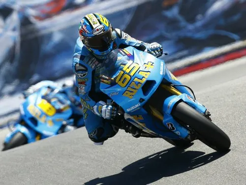 Dennis Foggia sul podio all'esordio nel CEV Moto3