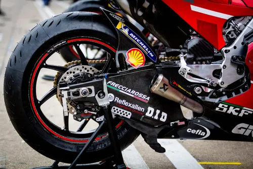 motogp ducati 2019 swingarm 1536x1024