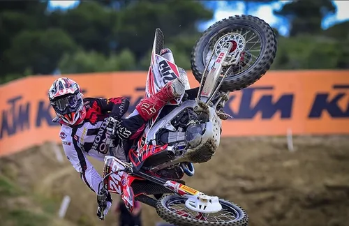 Romano Fenati con la sua nuova Honda NSF250RW