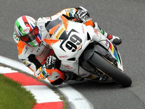 race3 oulton park 2012 2