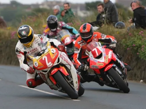 road racing southern 100 action 2009