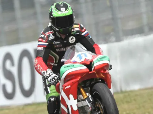 sam lowes supersport world champion 2013 1b