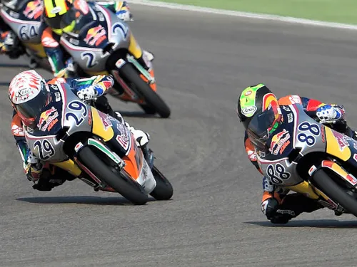 1935 Stanley Woods vittorioso nel Lightweight TT con la Guzzi 250