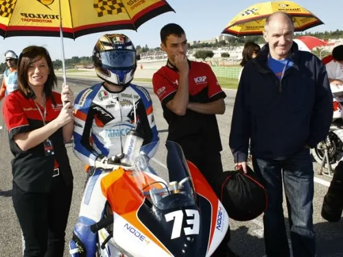 Foto di gruppo Suzuki SERT alla 8 ore di Suzuka 2016