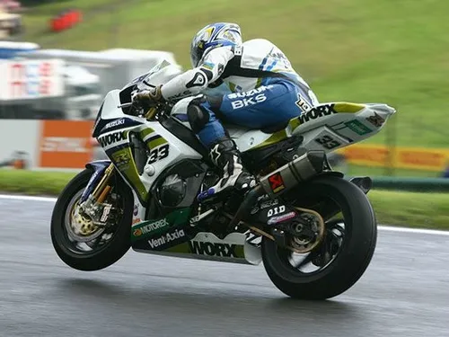 Musica, motorini, buon cibo, vino: serve altro? 