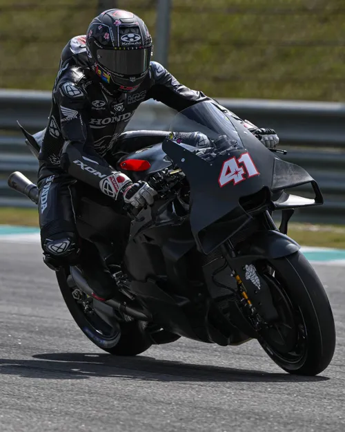 Aleix Espargaro leading times at Sepang Shakedown