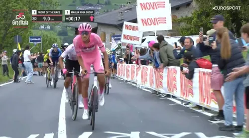 Momento do ataque de Isaac del Toro e Richard Carapaz que deixou sem resposta Simon Yates