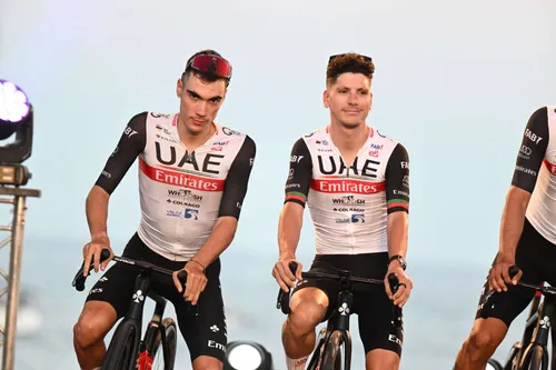 A tensão entre Almeida e Ayuso começou na Volta à Catalunha 2022, onde o português liderava e o espanhol atacou-o