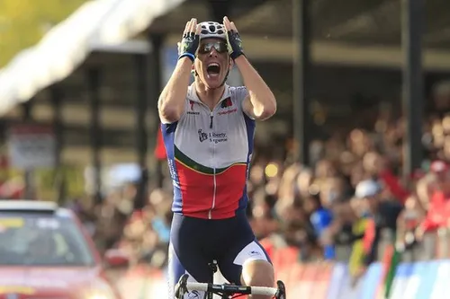 Rui Costa levanta os braços em Florença e é Campeão do Mundo em 2013