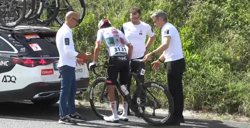 Isaac del Toro crash at Itzulia 2026 stage 3