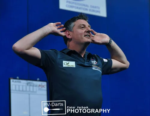 Pipe was working as a tree surgeon before his darts career