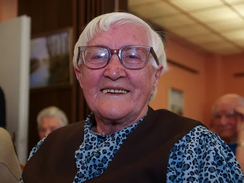 granny 908340 960 720