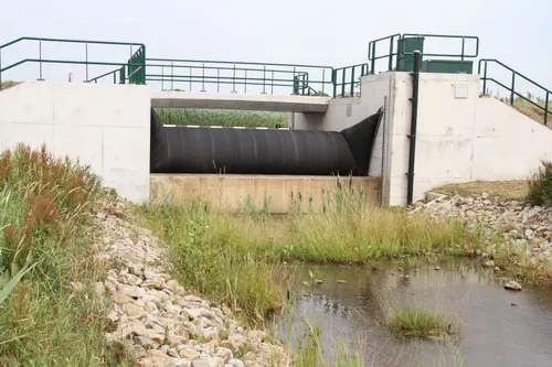 inlaat panjerd veeningen met balgstuw