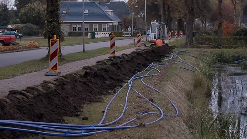 nog meer kabels in koekange