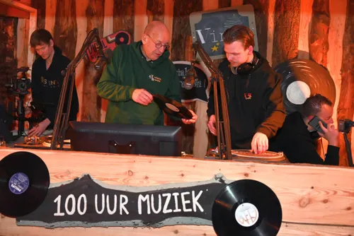 pn12122023 zuidwolde opening vinylcafe1